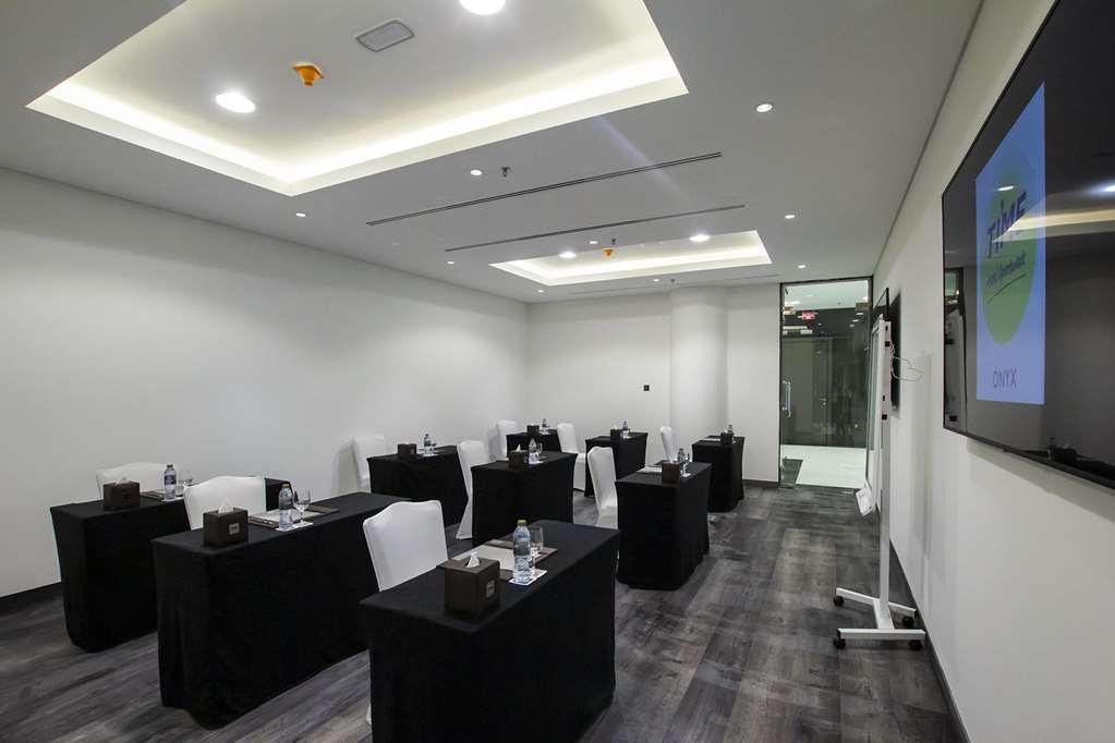 דובאי Time Onyx Hotel Apartments מתקנים תמונה